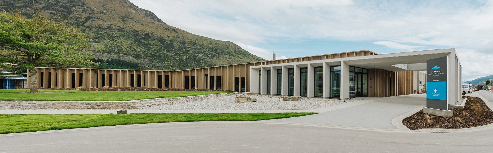 Queenstown hospital_hero Queenstown hospital_hero